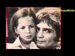 Blog dedicado a biografías, relatos de vida de estrellas de cine, cantantes, político, gente tendencia, deportistas etc. Andrea Del Boca Recordando A Pinina Papa Corazon Youtube