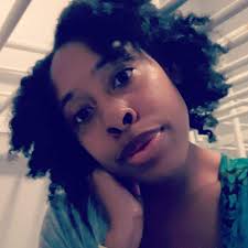 Kyla Pratt with her mother and with her kids. They all look the same 😍