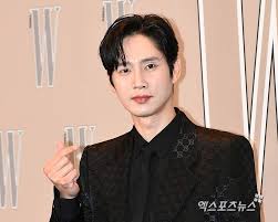 박성훈, 긴 무명 끝 더글로리→오겜2 전성기가…AV 빛삭 실수에 위기 [종합] : 네이트 연예