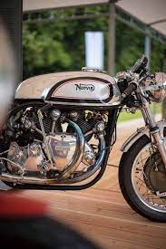 Silver Norton Looking So Sleep Rumbleon Com Rumbleon Motorcycle Norton Silver Sleek Dream Cafe Racer Motorcycle Classic Motorcycles Norton Cafe Racer