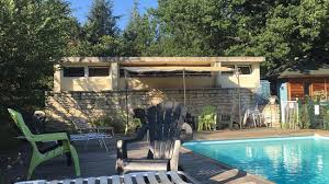 Grand Piscine Avec Jolie Terrasse En Bois Picture Of Natura Lodge Barjac Tripadvisor