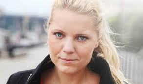 Barbro carina bergfeldt, (born 19 february 1980) is a swedish journalist, reporter, columnist and author. Bergfeldt Carina Forfatterweb