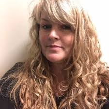 Lisa Betterton's Instagram, Twitter & Facebook