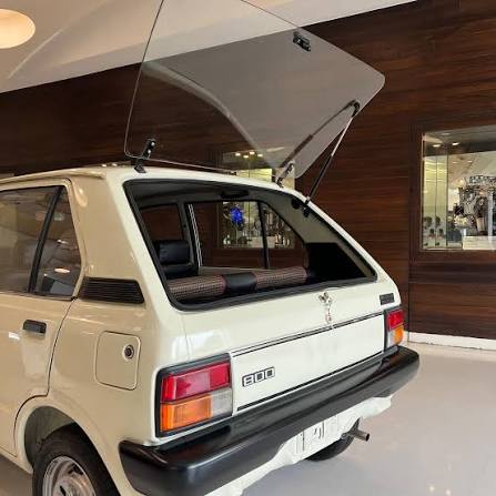 Say hello to DIA 6479 which is the first ever car to be delivered by Maruti Suzuki. This car was handed over by PM Indira Gandhi to the owner Harpal Singh on