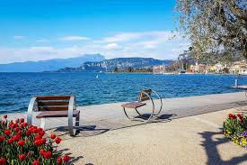 Nuove case sul lago di garda in residence con piscina. Appartamenti Lago Di Garda Con Reddito Garantito 3 Netto