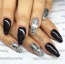 Short Black Acrylic Nails With Glitter Black Nails Ideas Bunnies Beauty Photoshoot All The Stuff I Care About Black Nails With Glitter Black Nails Silver Nails