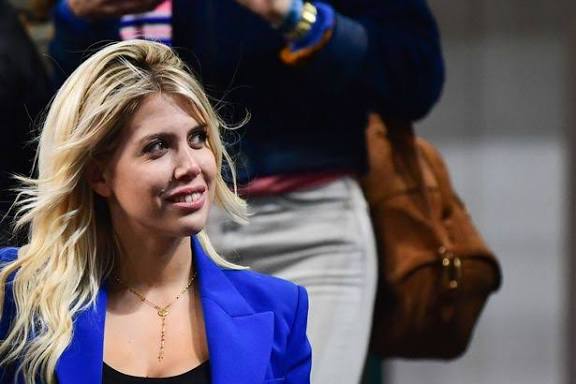 Maxi Lopez accuses Wanda Nara of putting their kids at risk by relocating  to Italy - Irish Mirror