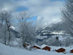 Le soleil va briller environ 12 heures aujourd'hui. Previsions De Neige De Saint Jean Montclar A 1925 M