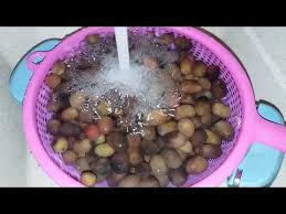 Maybe you would like to learn more about one of these? Olive In Salamoia Fatte In Casa Raccolta Delle Olive Olio Nuovo Bruschette Youtube Marmellata Ricetta Cibo Ricette Di Cucina