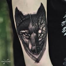 Black wolf over 1080 x 1080 : 100 Ink Black Wolf Forearm Face Tattoo Design 1080x1080 2021