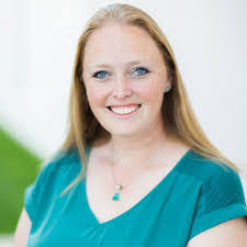 Jennifer Giraldin's Instagram, Twitter & Facebook