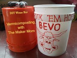 Below are instructions on how to build one kind of worm composting bin designed to be used inside. Make A Diy Worm Bin For Under 10 The Maker Mom