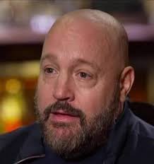 Currently performing as Kevin Lee and the Kings, the band was earlier known  as Kevin Lee and the Lonesome City Kings. During that timeframe, Kevin  Lee's cohorts included veterans of Pin-Ups, Holland,