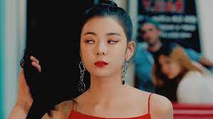 The perfect itzy lia animated gif for your conversation. Lia Icy 2019 Discovered By On We Heart It