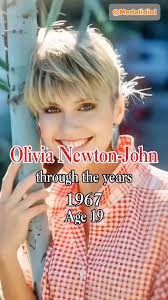 Olivia and her friend Pat when they were sharing a flat in London