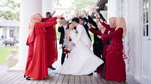 Berikut ini berbagai kreasi dan inspirasi desain gambar baju muslim remaja yang dapat anda jadikan sumber referensi berbusana muslim modis. 46 Populer Gambar Baju Tamborin Gereja Baju Natal