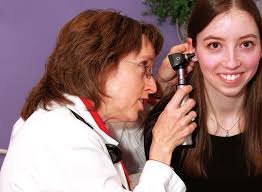 Student dies in car crash