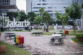 Namun, melakukan lockdown seperti ini seperti pisau bermata dua. Mungkinkah Lockdown Akhir Pekan Diberlakukan Di Jakarta