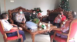 Berani nebang pohon angker coc ini? Persiapkan Sarana Dan Praserana Penanganan Terindikasi Terpapar Covid 19 Di Kutai Barat Kabupaten Kutai Barat