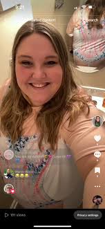 Outfit recommendations for pregnant Swiftie concert