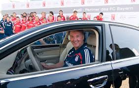 Uli hoeneß ist nach der deutschen meisterschaft des fc bayern bei blickpunkt sport im br. Fc Bayern Gets New Company Cars From Audi Autoevolution