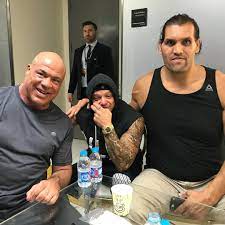 In early 2003, he was injured by the big show when he was swung, while attached to a stretcher, into a ring post. Kurt Angle Hanging With Rey Mysterio And Khali At Greatestroyalrumble In Saudi Arabia Itstrue Facebook