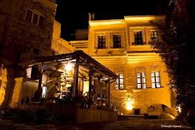 Hotel near uchisar castle in nevsehir. Atilla S House Eccentric Cave Hotel In Nevsehir