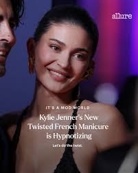 Skin-care can be confusing, but we're here to help! Ask us your biggest  questions here, and we'll have a top dermatologist answer 'em