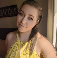 Bonnie Brinsfield's Instagram, Twitter & Facebook