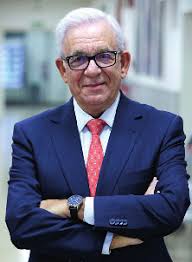 SaludaSUS MAJESTADES LOS REYES DE ESPAÑA