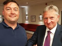 Popular teacher scoops top education prize