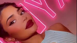At age 14 in 2012, she collaborated with the clothing brand. Kylie Jenner Reposts Side By Side Snaps Of Herself As A Toddler Next To Daughter Stormi Three Daily Mail Online