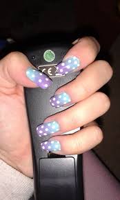 Pevnější, odolnější, nemusíte mít uv lampu. Gelove Nehty Trpytky Do Ztracena