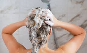 4 rimedi naturali per capelli ricci senza capricci | Rimedi naturali per i  ricci