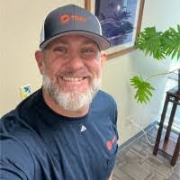 Wendy Kellum's Instagram, Twitter & Facebook