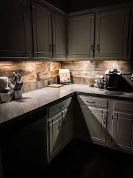 It's an excellent project to make a diy backsplash that will guarantee you a unique kitchen decor look. 24 Wooden Kitchen Backsplashes For A Wow Effect Digsdigs