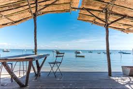A perfect spot for business travellers and tourists alike. La Villa La Grange Seasonal Rental For Holidays In Cap Ferret