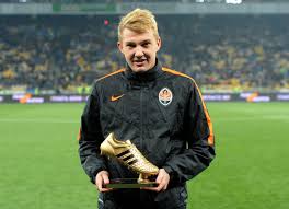 As a leader, he led the hawks to two premierships. Novoe Imya Futbolist Viktor Kovalenko Buro
