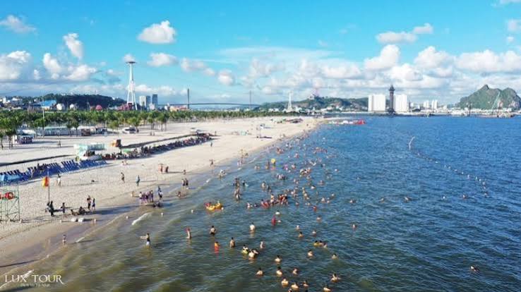 Khám phá bãi biển Marina Bay Hạ Long mới nhất 2025