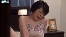 叔母がバイブでオナニー痙攣 盗撮 竹下千晶 痙攣アクメ動画マンボー