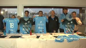 Asociación atlética estudiantes (usually known as estudiantes de río cuarto) is a sports club located in the city of río cuarto, córdoba province (argentina). Estudiantes Presento El Plantel Y La Camiseta Quatro Tv Television Digital Rio Cuarto