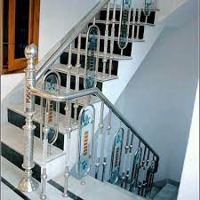 With these modern stair rails, stainless steel and mahogany wood are a balanced pairing. Panel Stainless Steel Modern Railing Rs 600 Running Feet Shivam Steel Furniture Id 14750224097