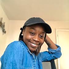 Fawn Roark's Instagram, Twitter & Facebook