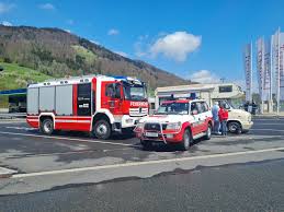 Einsatz, ast2 sirenenalarm um 15:52 eo a10 tauernautobahn, gemeinde seeboden. Einsatze Ff Mondsee