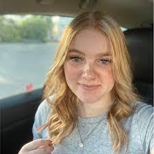 Eva Salamon's Instagram, Twitter & Facebook