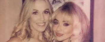 Sabrina Carpenter and Paul Simon's 'SNL50' Duet Is the “Most Unexpected  Crossover” of the Past Century—and I'm So Here for It