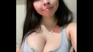 Joven con enormes tetas - XNXX.COM