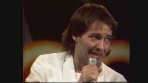 Compra vinili, cd e altro di vasco rossi nel marketplace di discogs. Vasco Rossi Canta Colpa D Alfredo A Popcorn 1980 Play Cult Video Mediaset Infinity