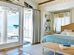 Bedroom beach theme from our amazing beach house tours, as well as beach bedroom decor inspiration with an this gorgeous beach theme bedroom is brought to you via a newport beach home tour. 50 Beautiful Coastal Chic Bedroom Retreats