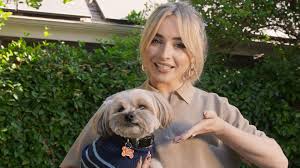 Special victims unit and first received recognition for her recurring role as the young version of chloe goodwin in the television. Sabrina Carpenter So Sieht Ihr Perfekter Abend Zu Hause Aus Vogue Germany